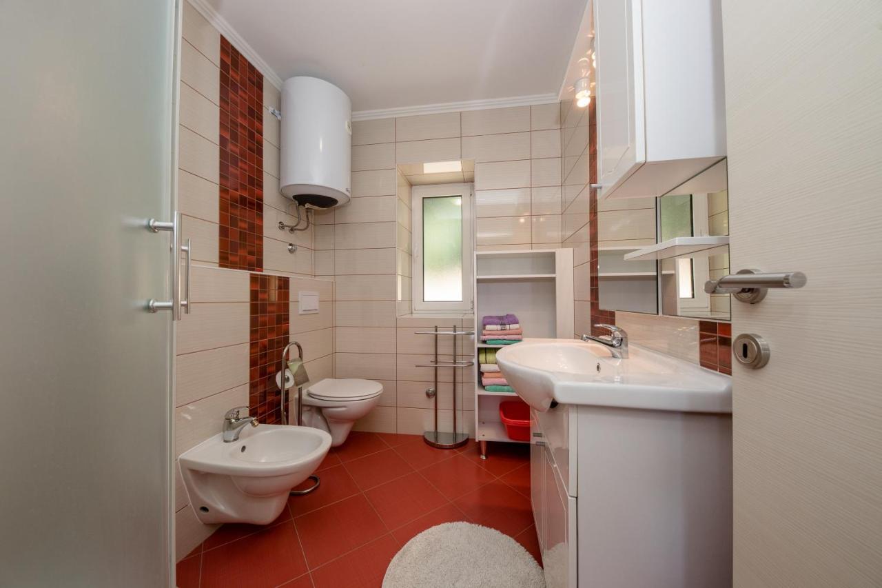 Apartments Davorka Kampor Bagian luar foto