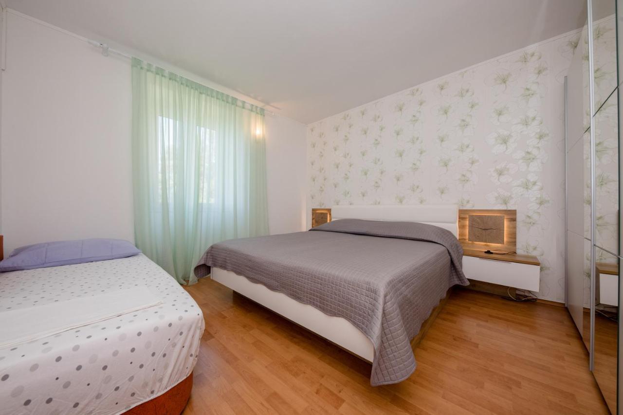 Apartments Davorka Kampor Bagian luar foto