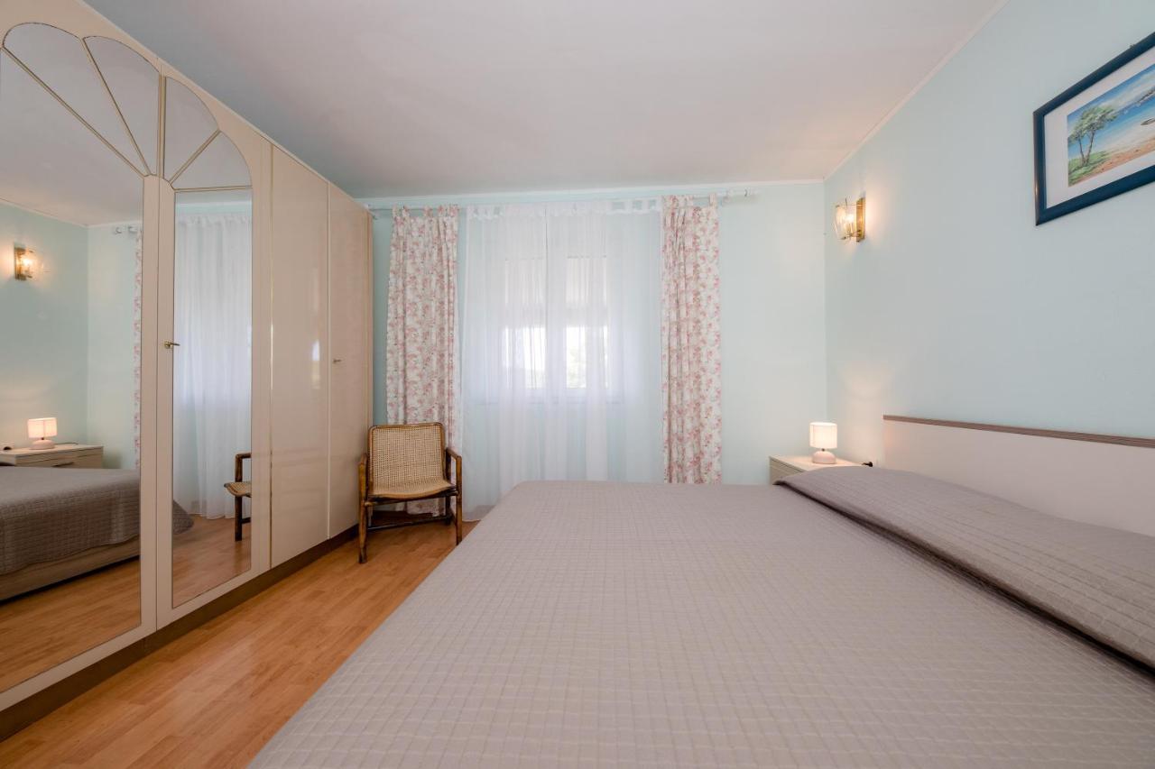 Apartments Davorka Kampor Bagian luar foto