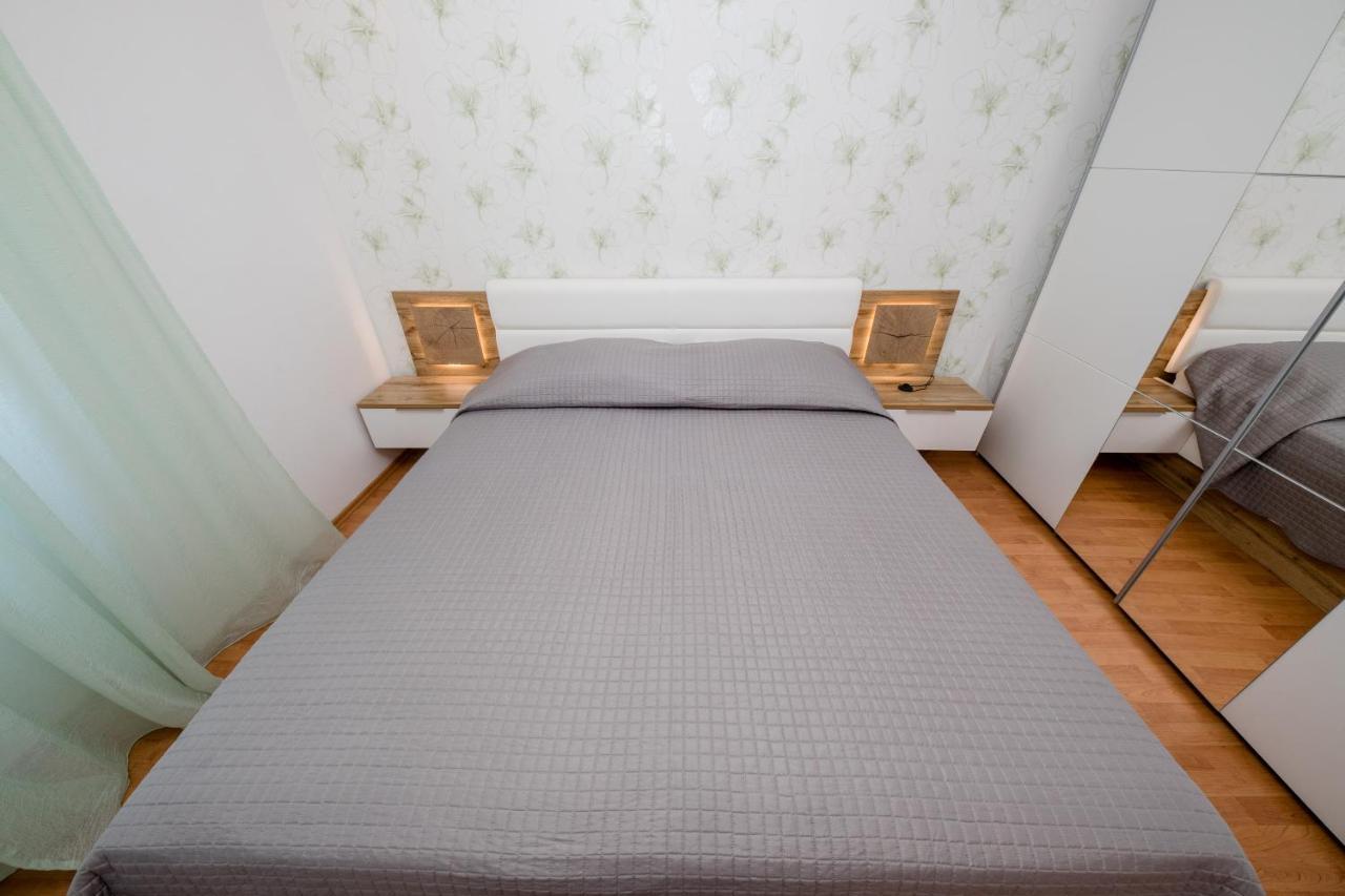 Apartments Davorka Kampor Bagian luar foto